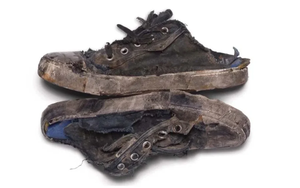 Produk Balenciaga Banyak Dikritik, Desainnya Kini Makin Aneh!