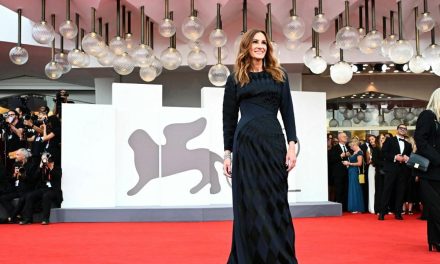 Julia Roberts Mencapai Puncak Ketenaran Yang Spektakuler