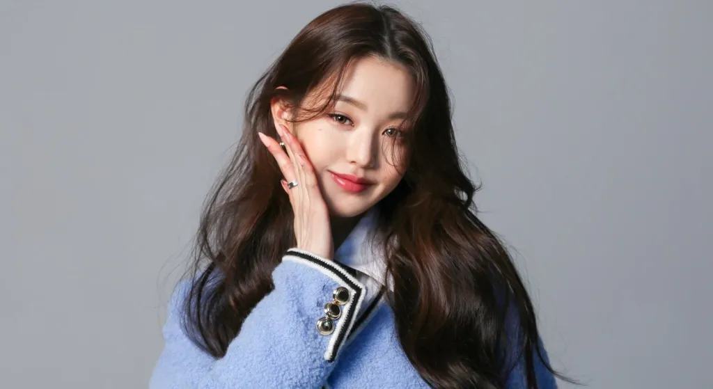 Jang Wonyoung Salah Satu Ikon Mode Paling Berpengaruh Loh