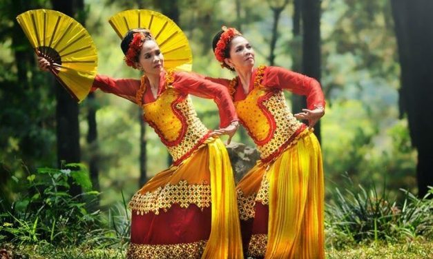 Tarian Jaipong Gerakannya Yang Enerjik Dan Musik Yang Khas