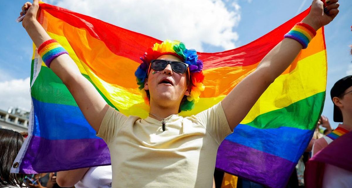 Belanda Menjadi Pelopor Dunia Melegalkan Pernikahan LGBT
