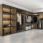 Inspirasi Lemari Kaca Untuk Tampilan Ruangan Elegan